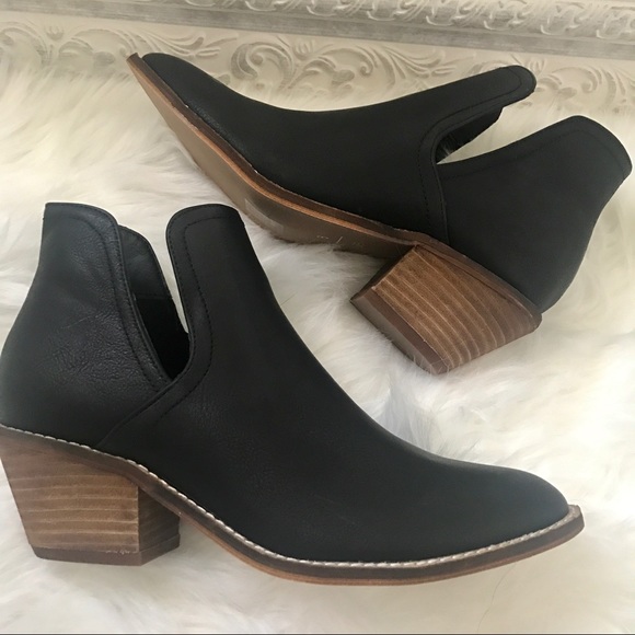 LAST 1️⃣ PRICE FIRM Vegan Leathr Boot w Block Heel - Picture 2 of 8